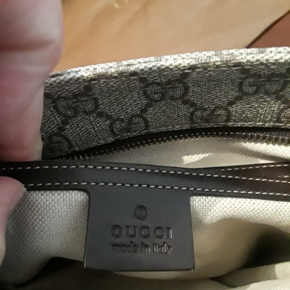 ***sold***Authentic Gucci Messenger bag - Picture 6 of 6